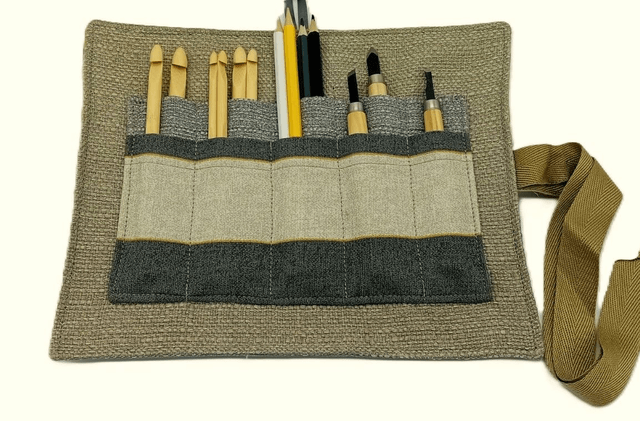 Storage Wrap Craft Tools Crochet Hooks Knitting Needles Pencil Case Artist Paint Brush Roll